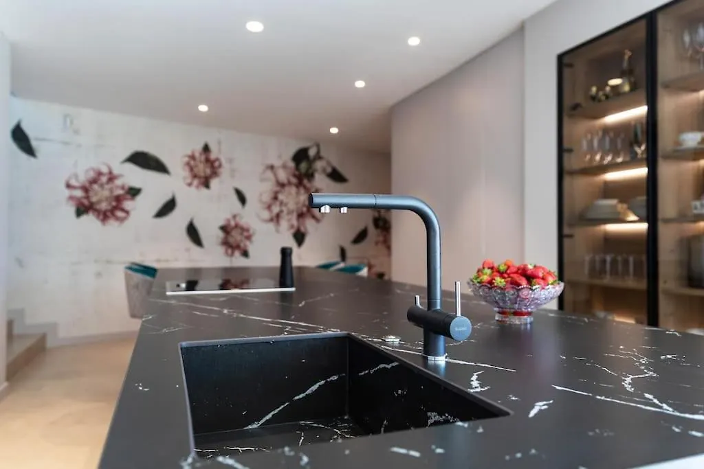 פלטחה ד'ארו Spa Luxury Villa *****  פלטחה ד'ארו