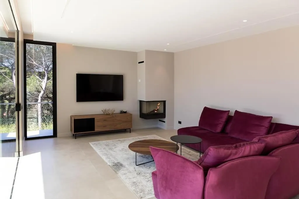 פלטחה ד'ארו Spa Luxury Villa *****  פלטחה ד'ארו